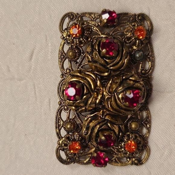 Vintage Red Roses Rectangular Brooch - Picture 1 of 6